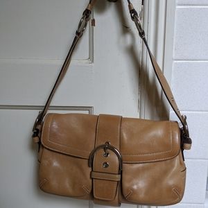 Coach 2000s TAN BUCKLE SHOULDER BAG
